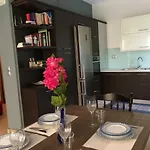 Stylish Apartman Hriszí Aktí Haniá